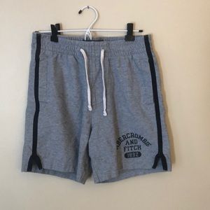 ABERCROMBIE & FITCH men’s sweat shorts!